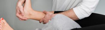 Tratamiento Osteopático para Esguince de Tobillo en FisioClinics Bilbao Tratamiento Osteopático para Esguince de Tobillo en FisioClinics Bilbao