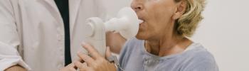 Fisioterapia respiratoria en adultos mayores: mejorando la función pulmonar y calidad de vida