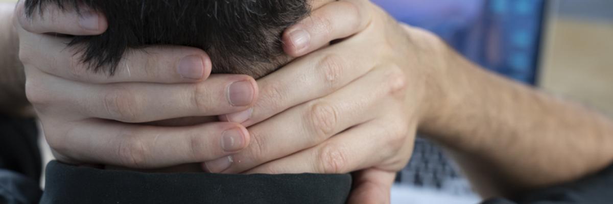 Uso de la fisioterapia para prevenir la cervicalgia de origen postural