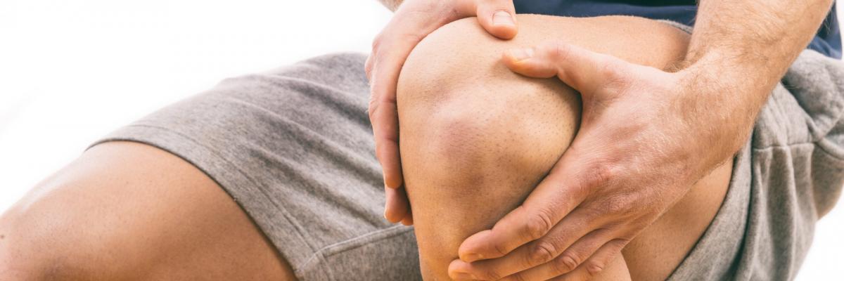 Tratamiento a través de la fisioterapia para la Condromalacia: Terapia Manual - FisioClinics Bilbao.